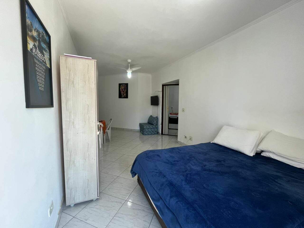 Kitnet à venda no Canto do Forte: 