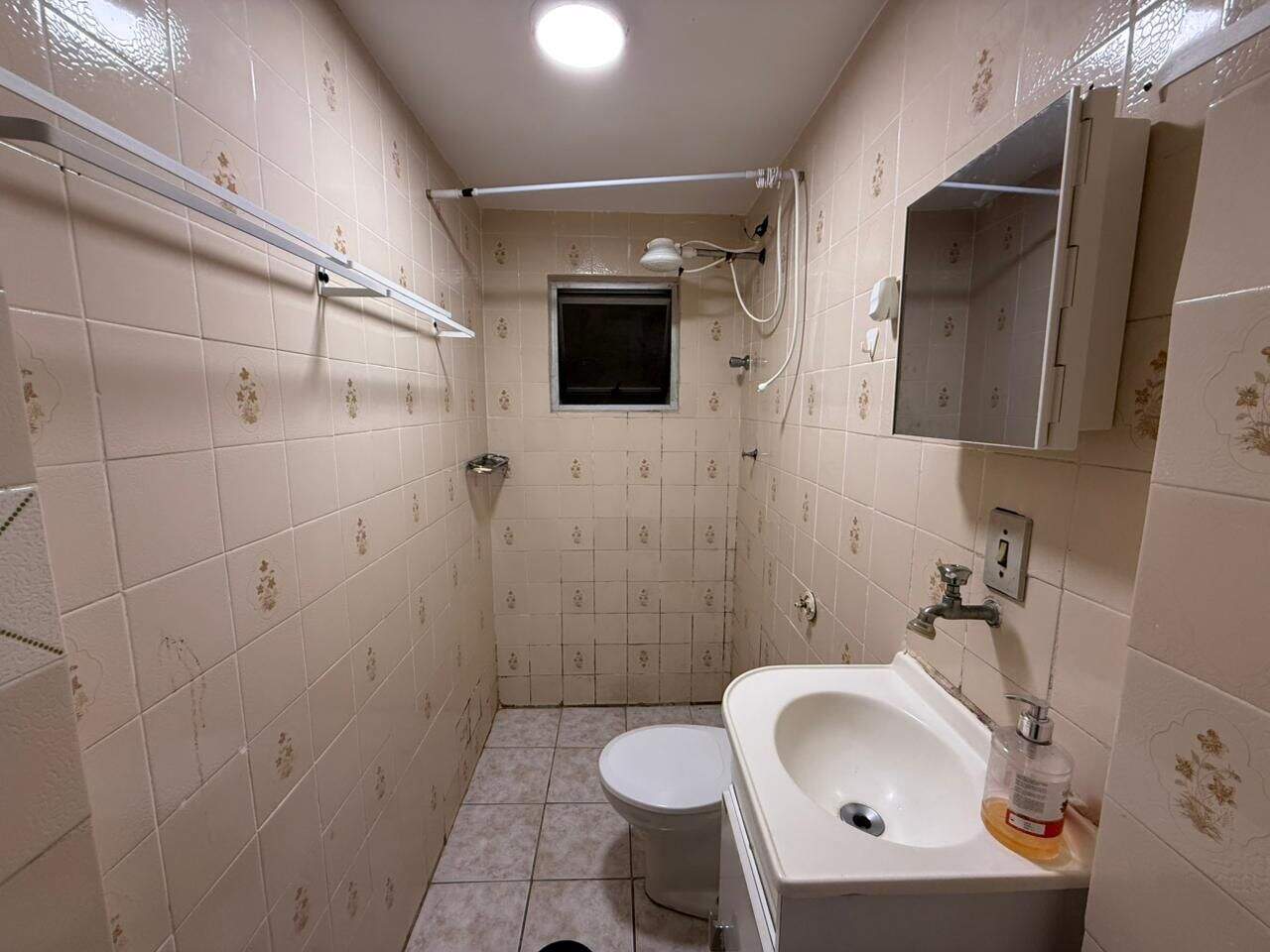 Kitnet à venda no Aviação: 