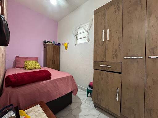 Kitnet à venda no Vila Guilhermina: 