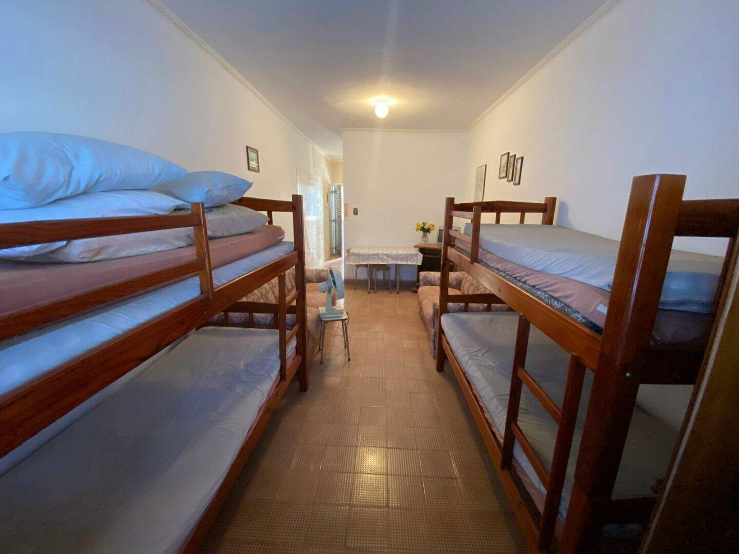 Kitnet à venda no Canto do Forte: 