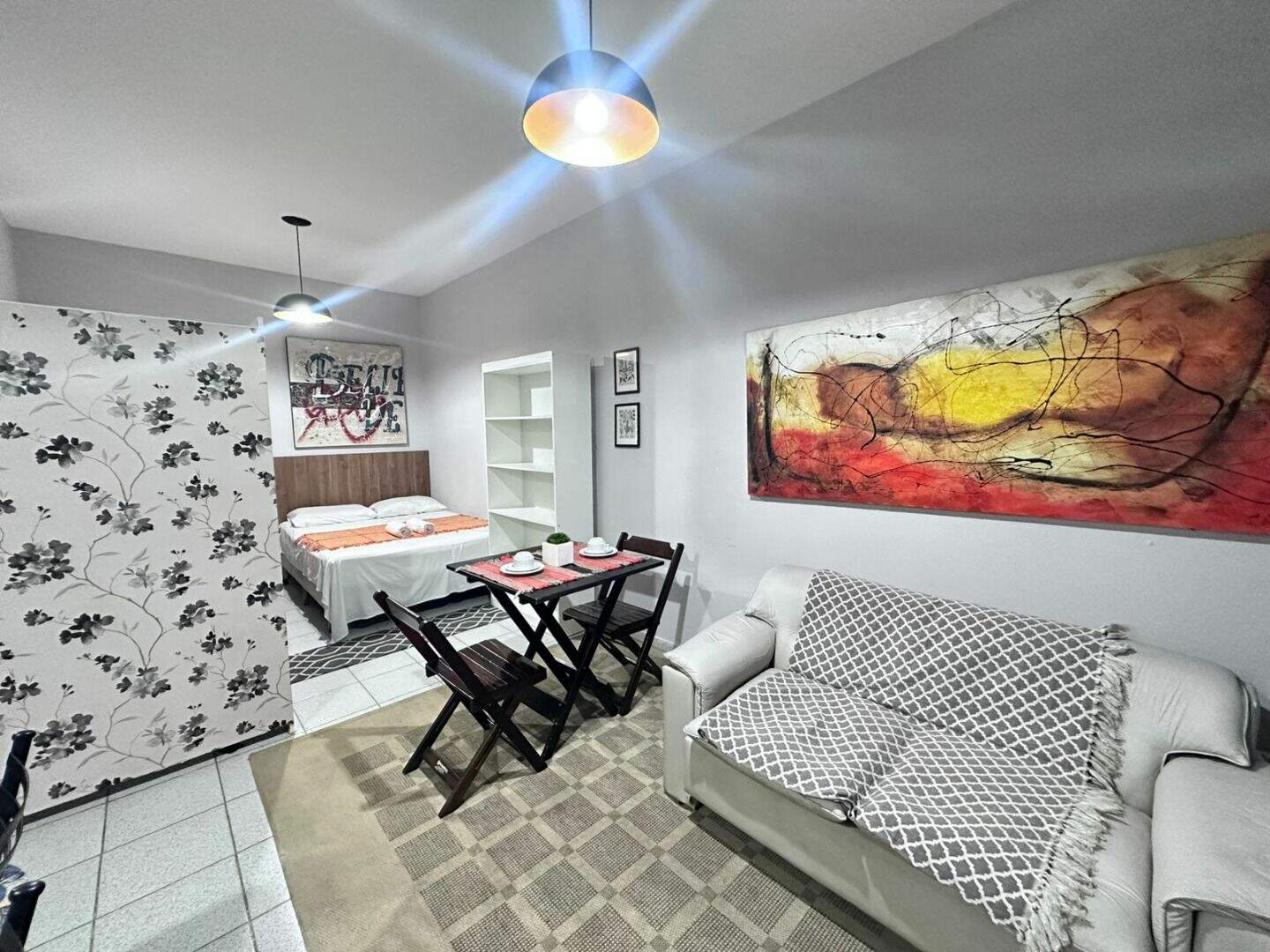 Kitnet à venda no Canto do Forte: 