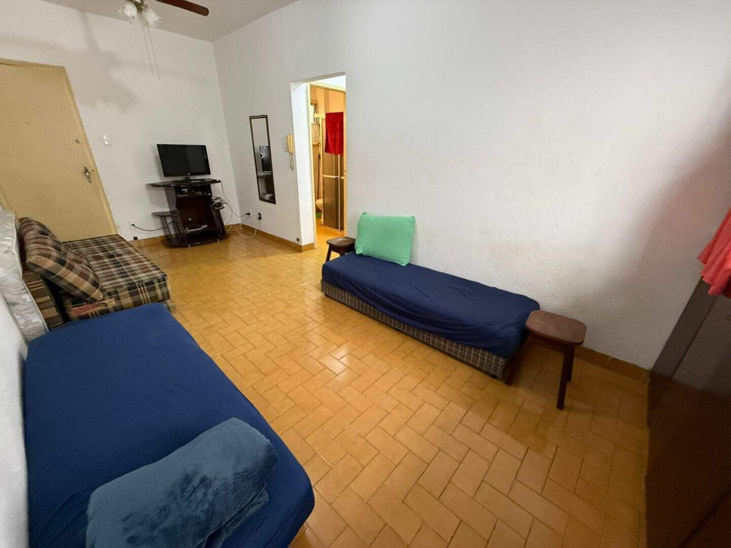 Kitnet à venda no Canto do Forte: 