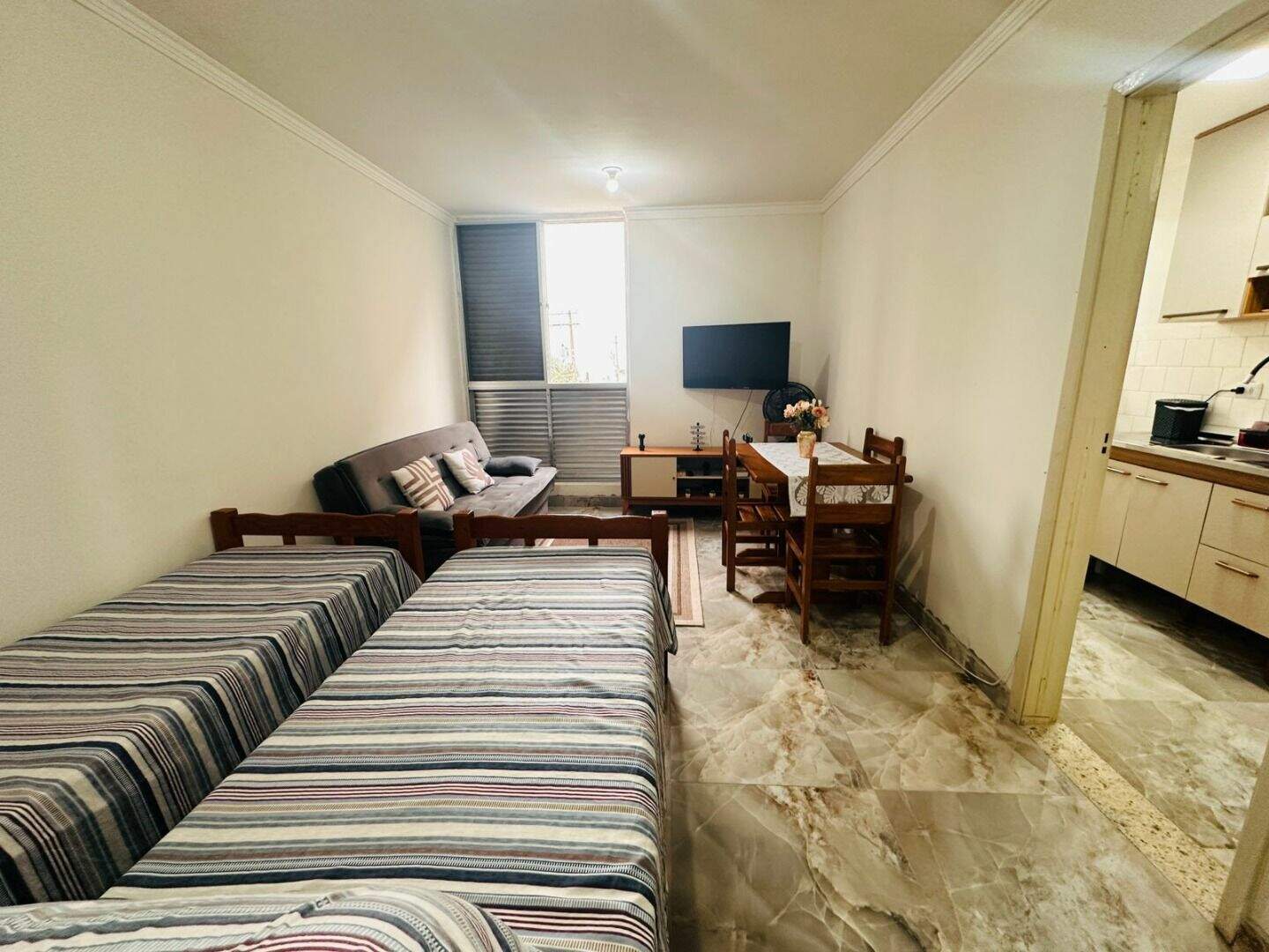 Kitnet à venda no Vila Guilhermina: 