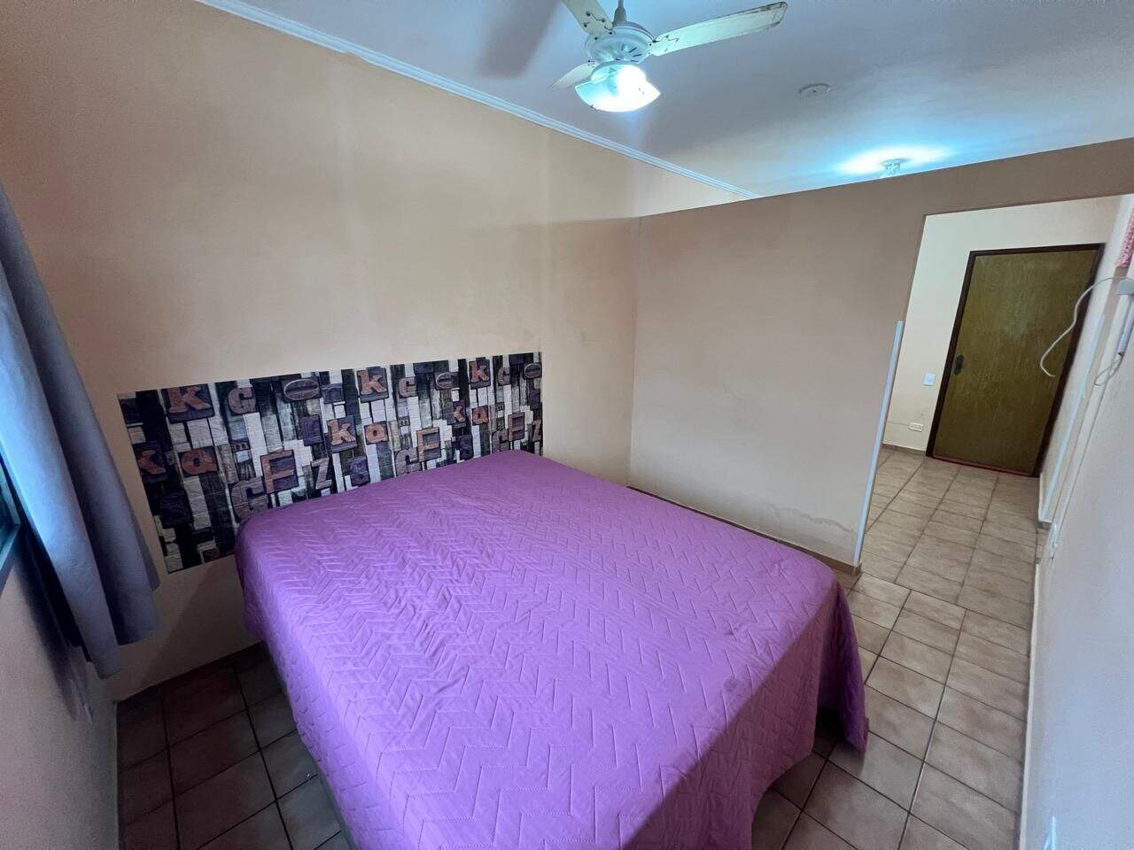 Kitnet à venda no Canto do Forte: 