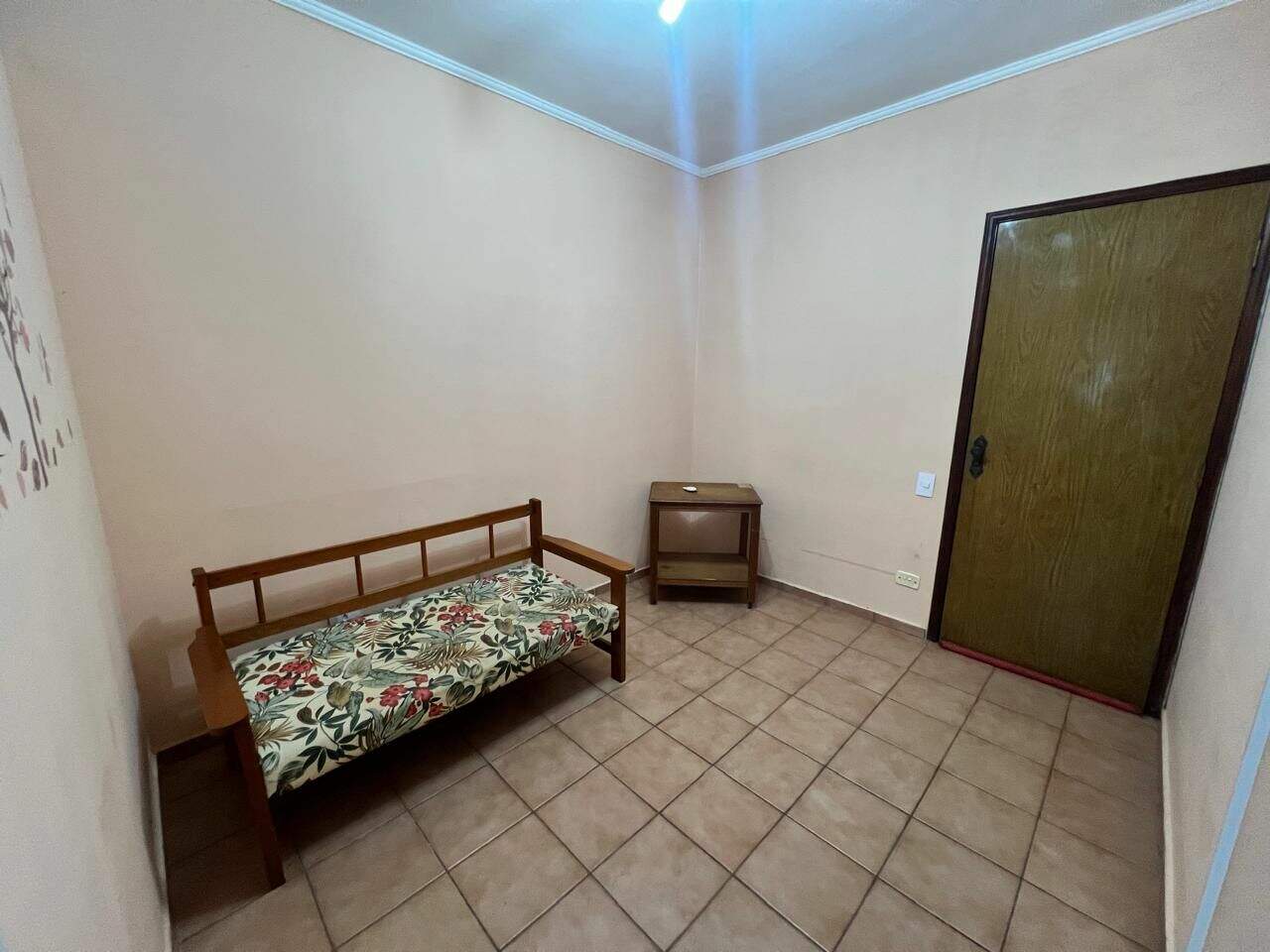 Kitnet à venda no Canto do Forte: 