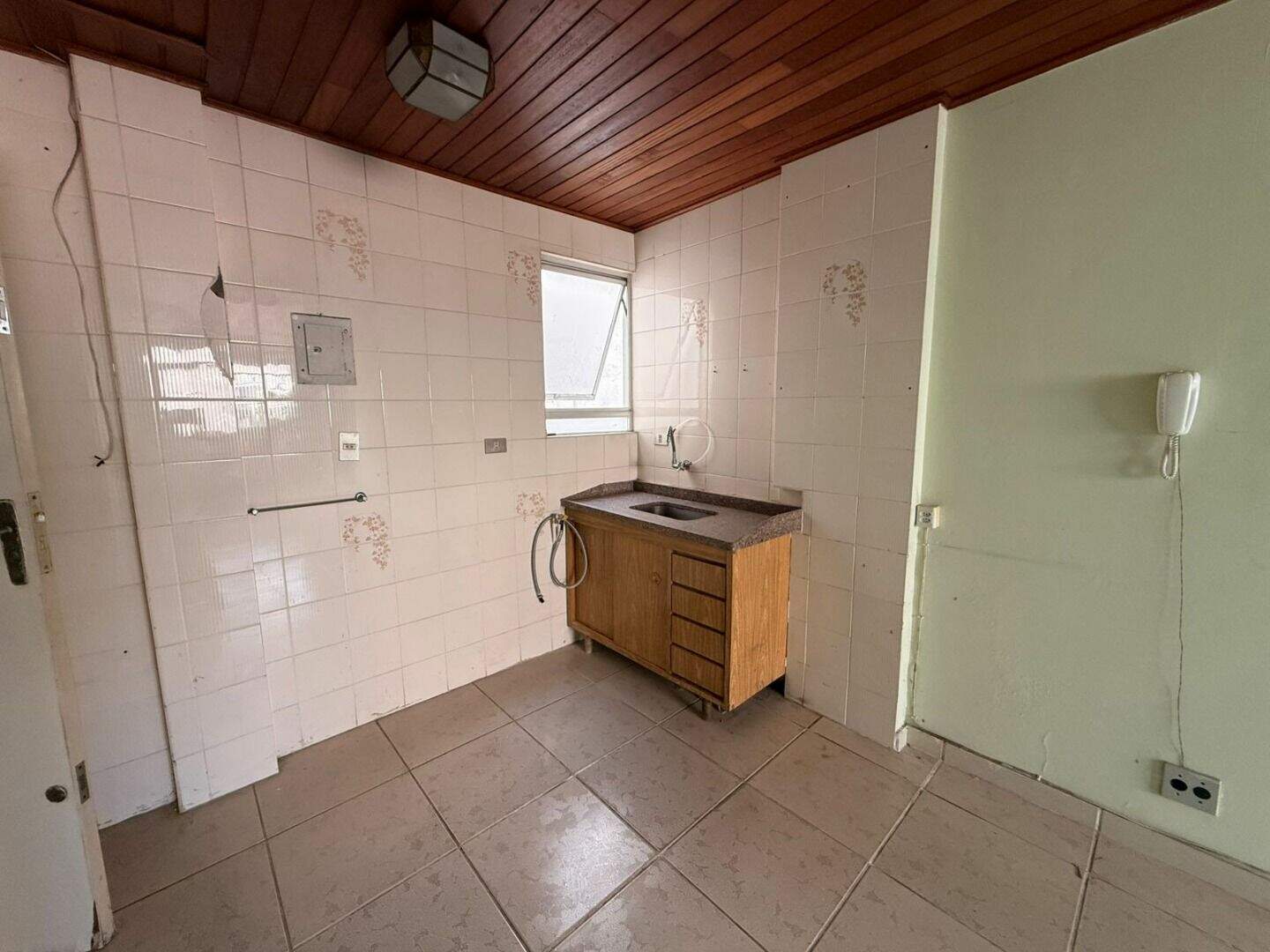 Kitnet à venda no Aviação: 