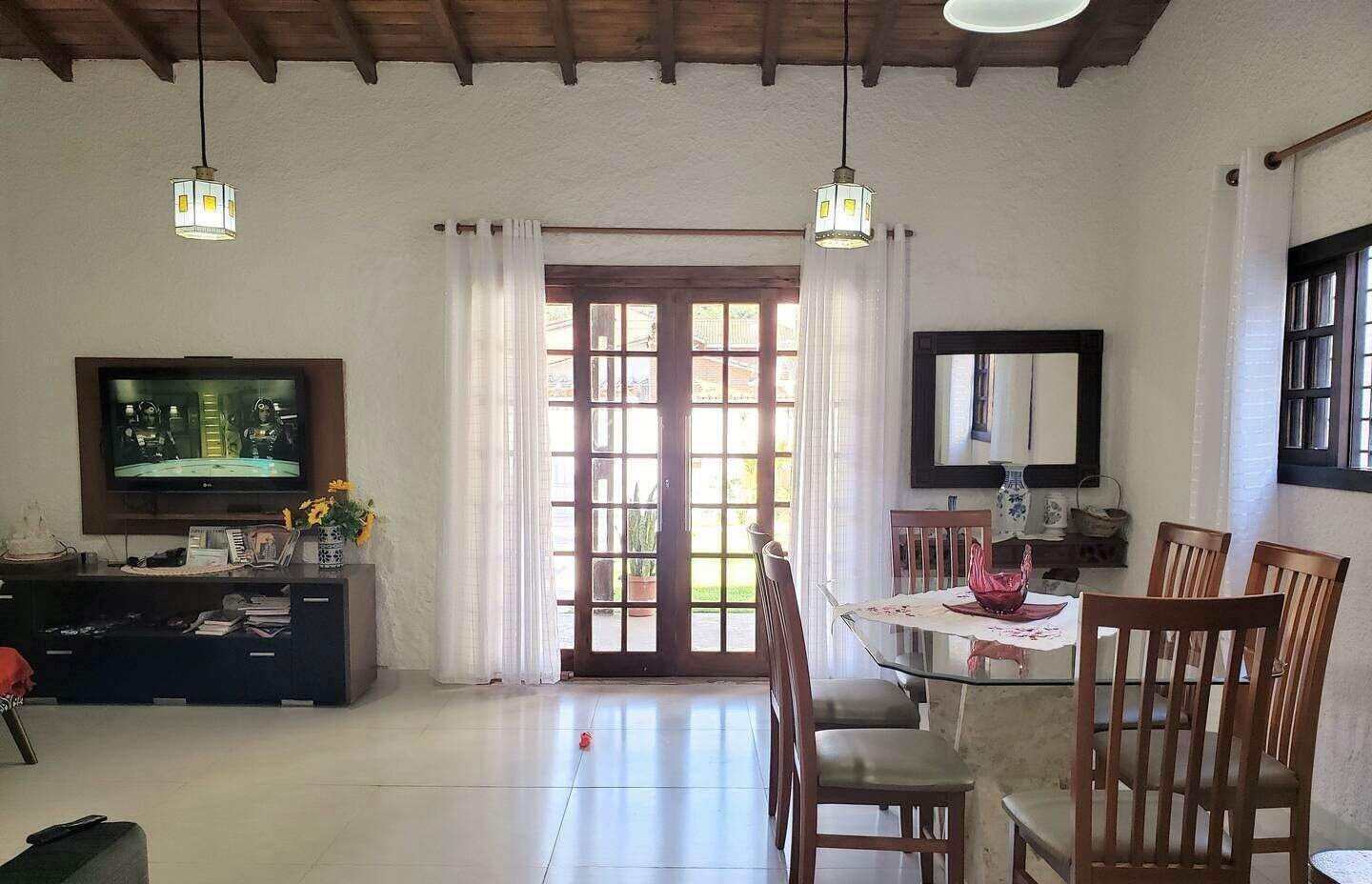 Sobrado à venda no Canto do Forte: 