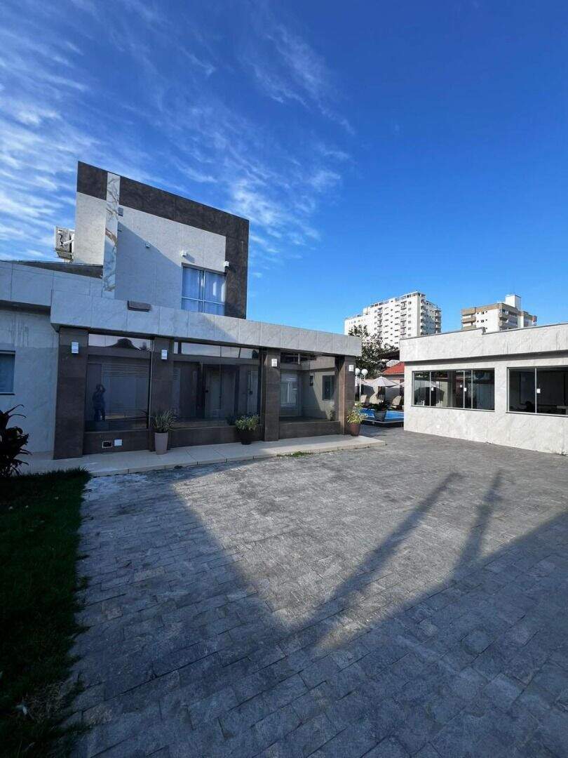 Sobrado à venda no Balneário Flórida: 