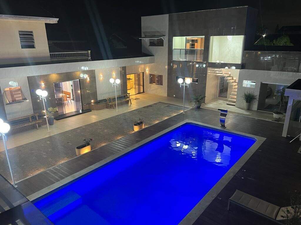 Sobrado à venda no Balneário Flórida: 