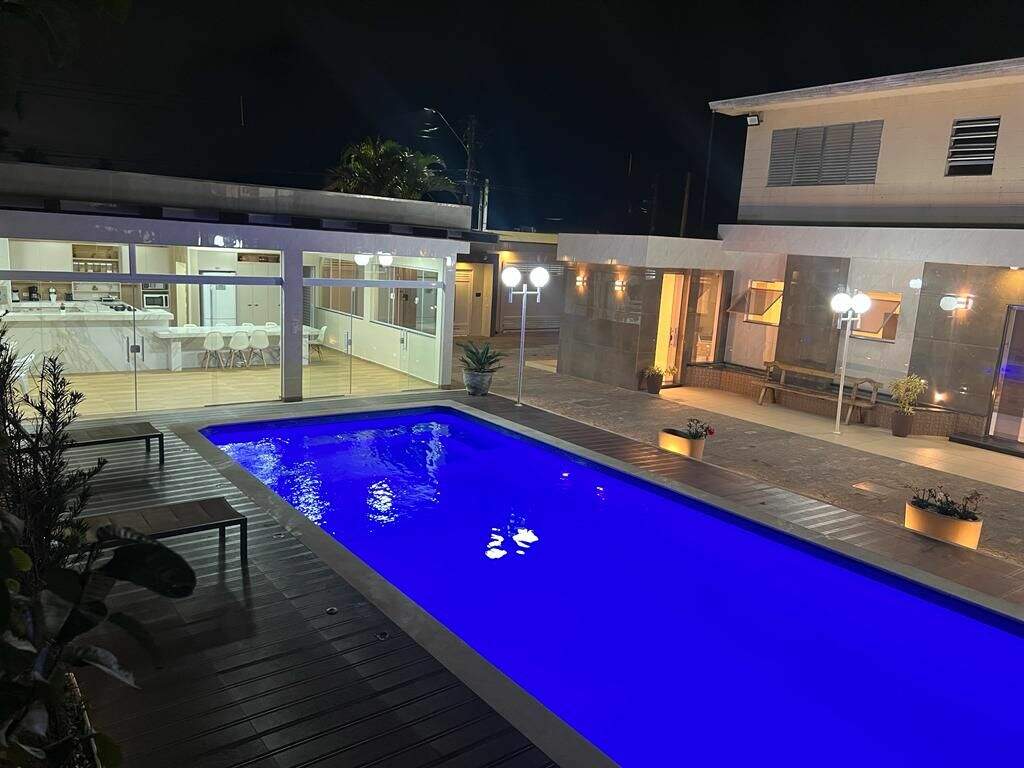 Sobrado à venda no Balneário Flórida: 