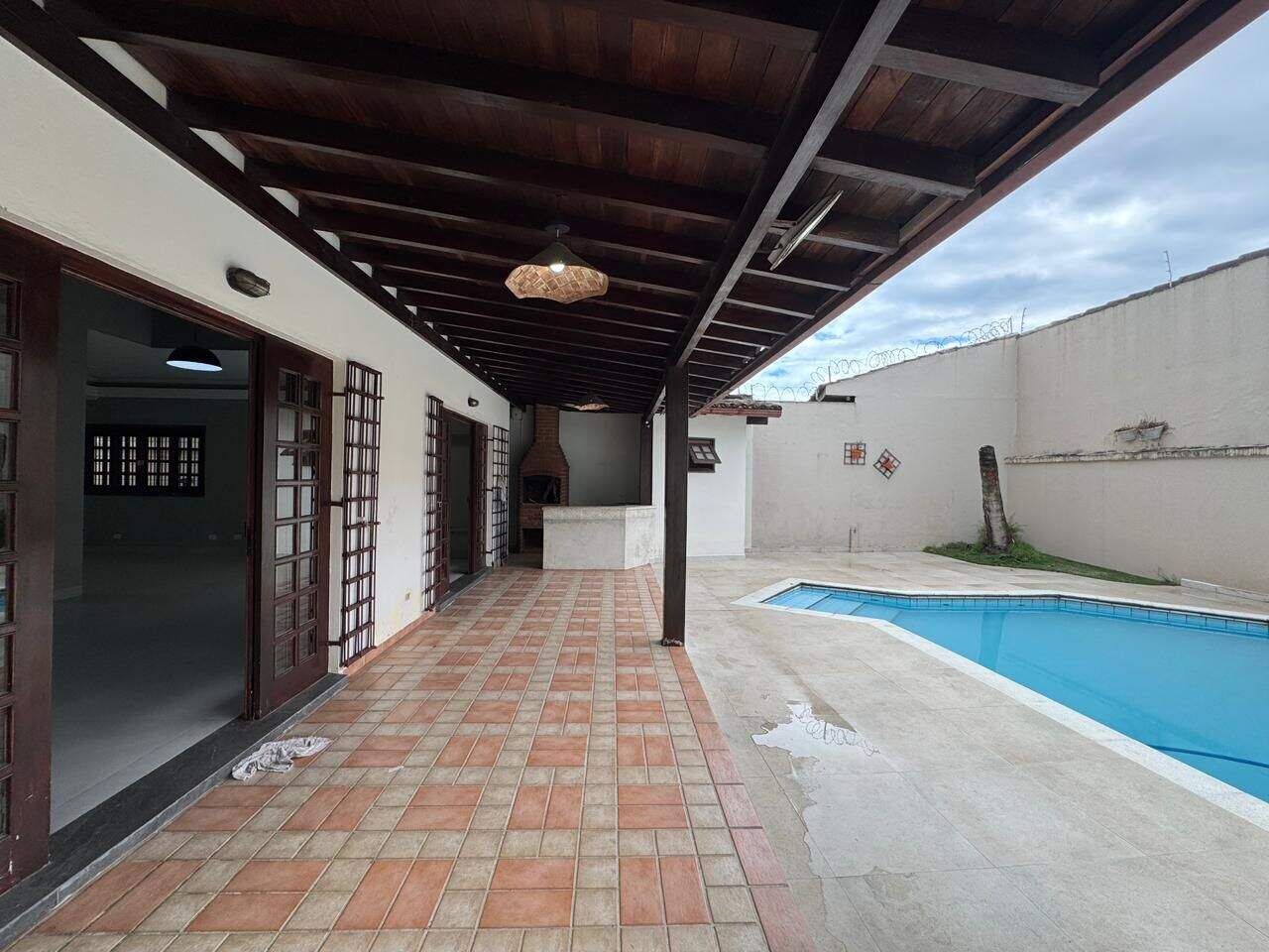 Sobrado à venda no Canto do Forte: 