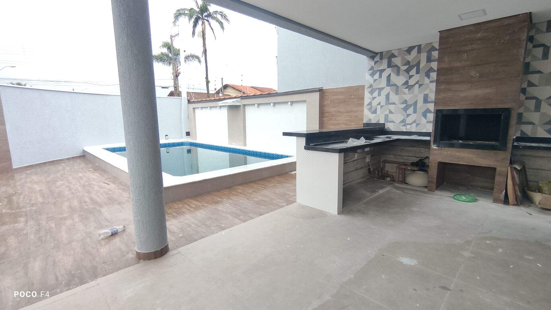 Sobrado à venda no Balneário Flórida: 