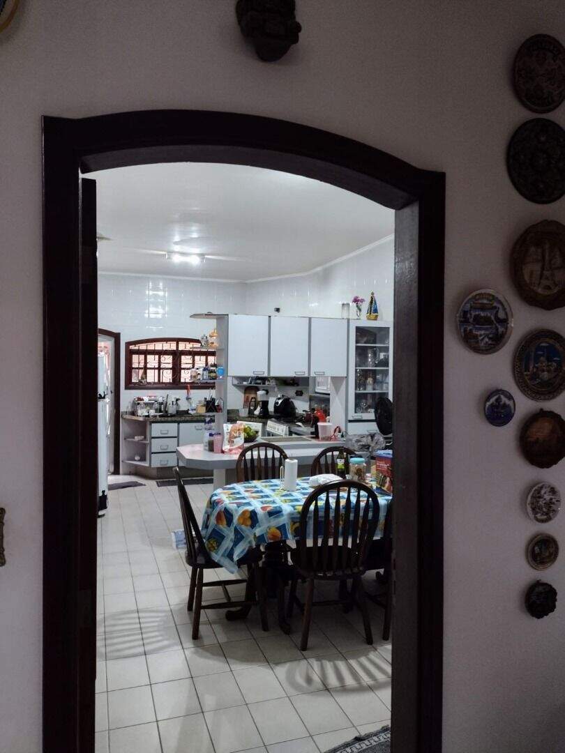 Sobrado à venda no Canto do Forte: 
