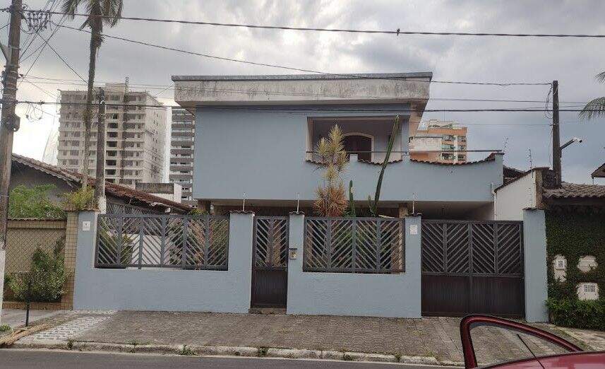 Sobrado à venda no Canto do Forte: 