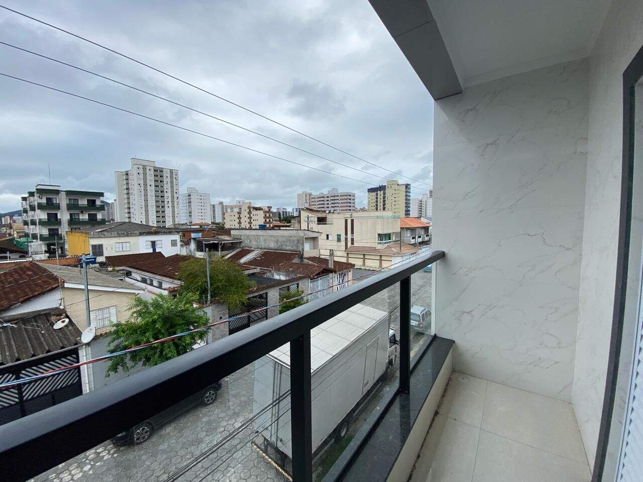 Sobrado à venda no Guilhermina: 