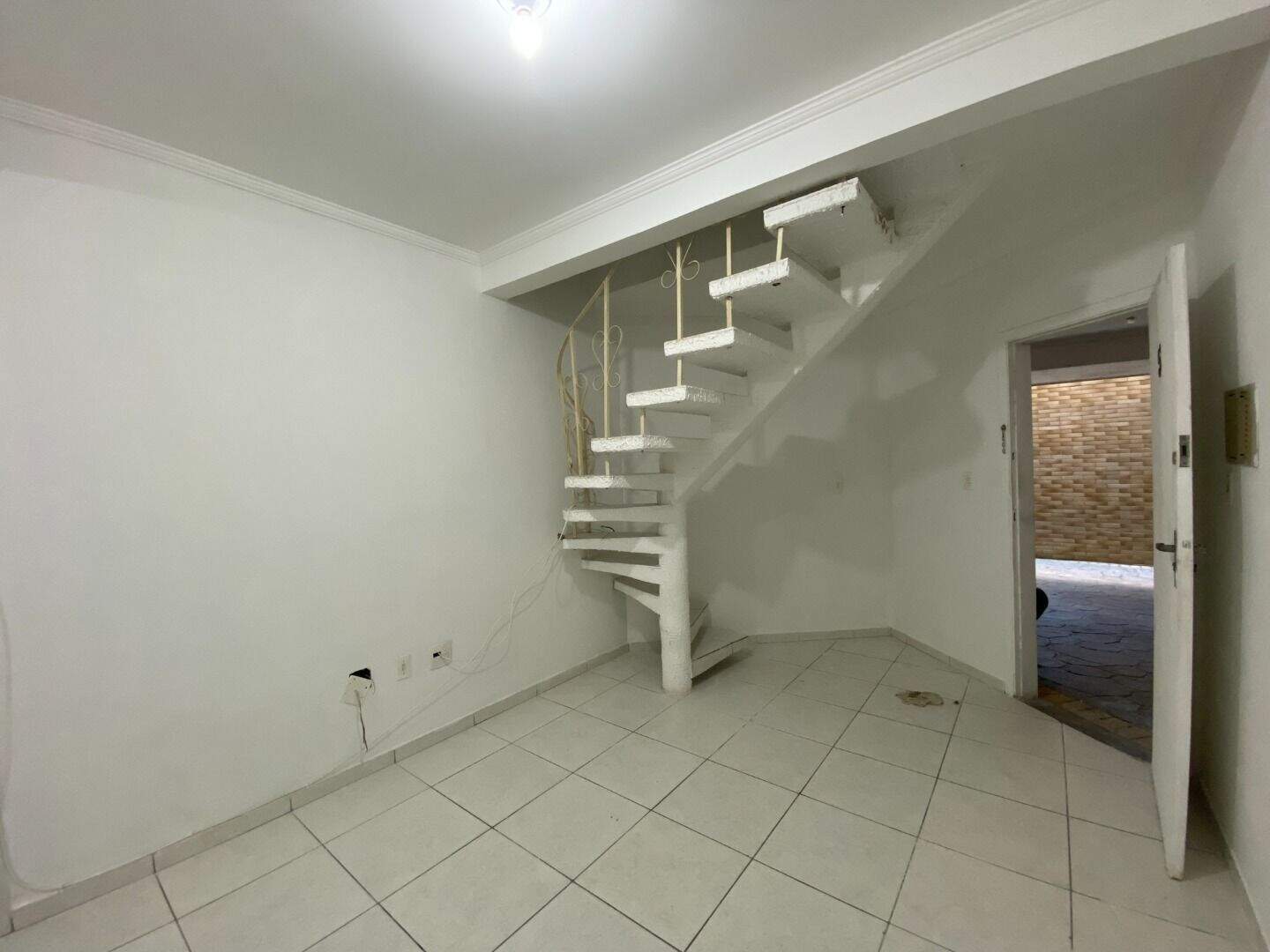 Sobrado à venda no Canto do Forte: 