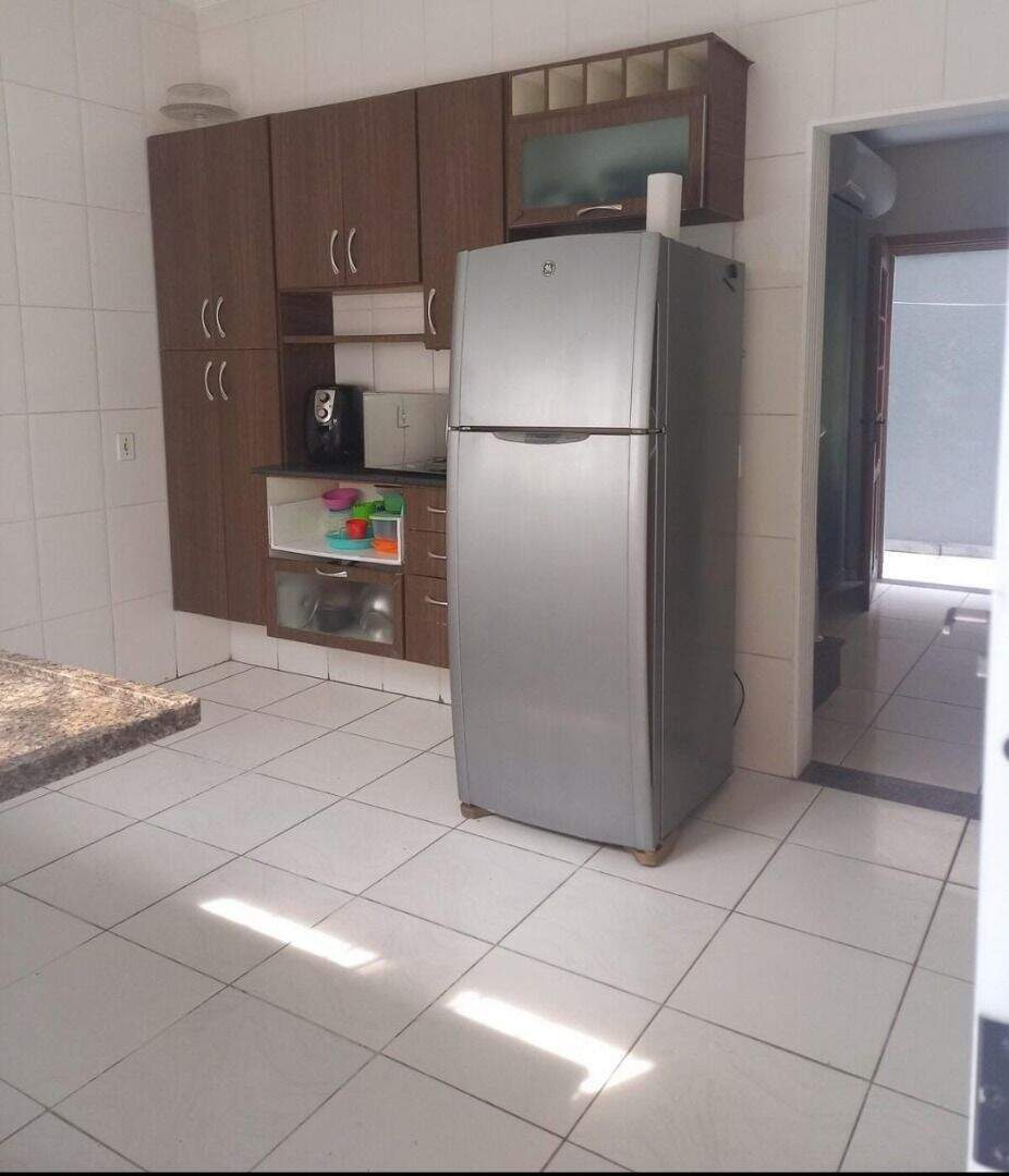 Sobrado à venda no Aviação: 