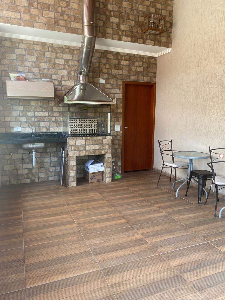 Sobrado à venda no Canto do Forte: 