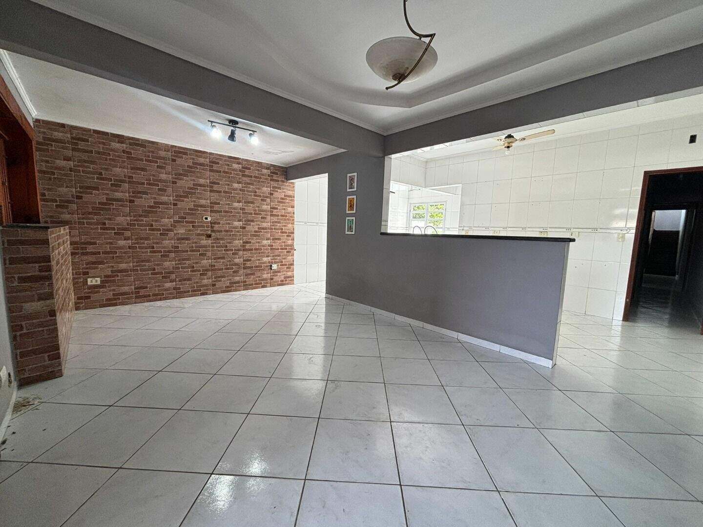Sobrado à venda no Canto do Forte: 