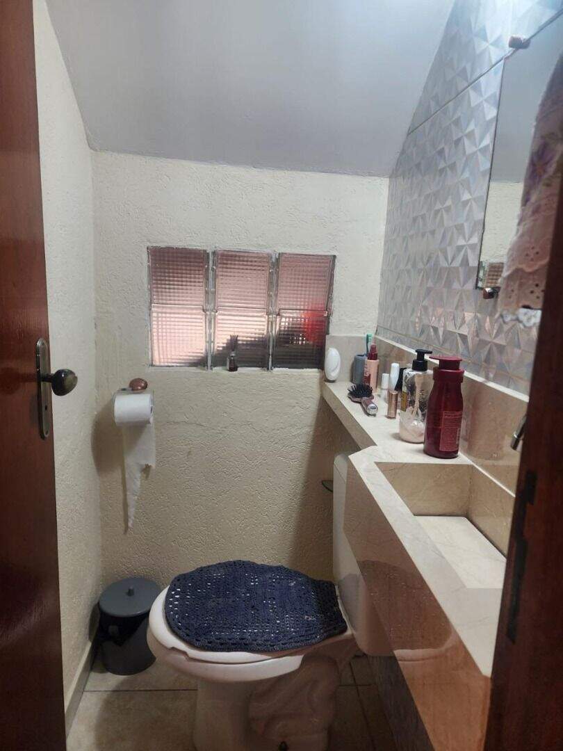 Sobrado à venda no Guilhermina: 