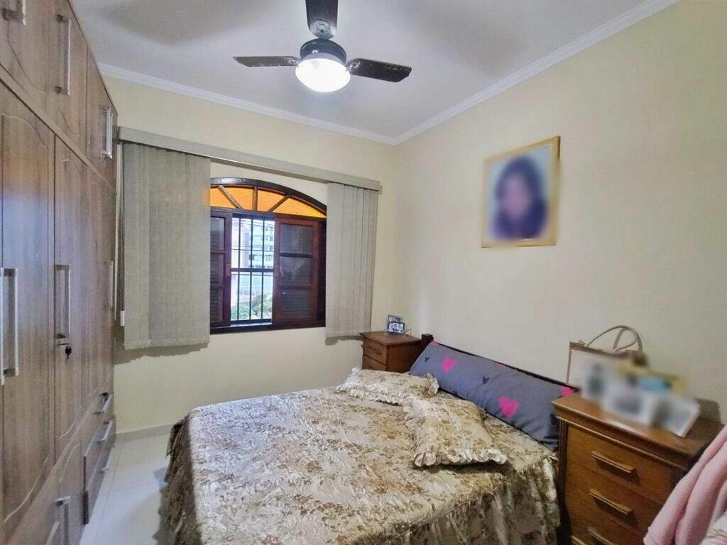 Sobrado à venda no Tupi: 