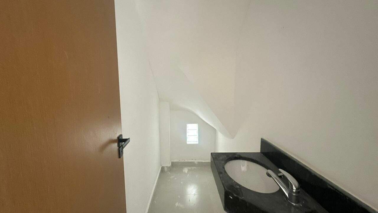 Sobrado à venda no Aviação: 