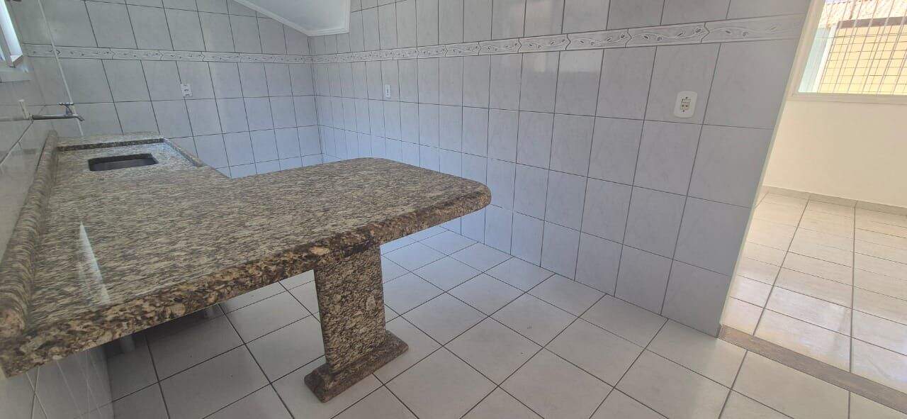 Sobrado à venda no Guilhermina: 
