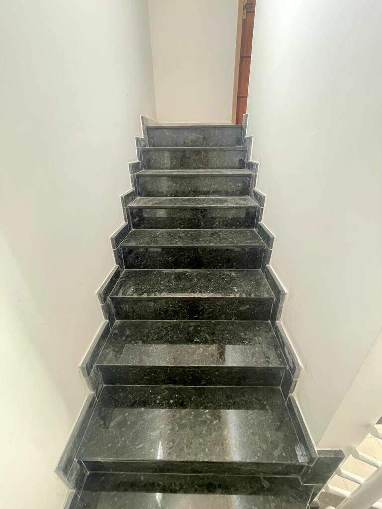 Sobrado à venda no Aviação: 