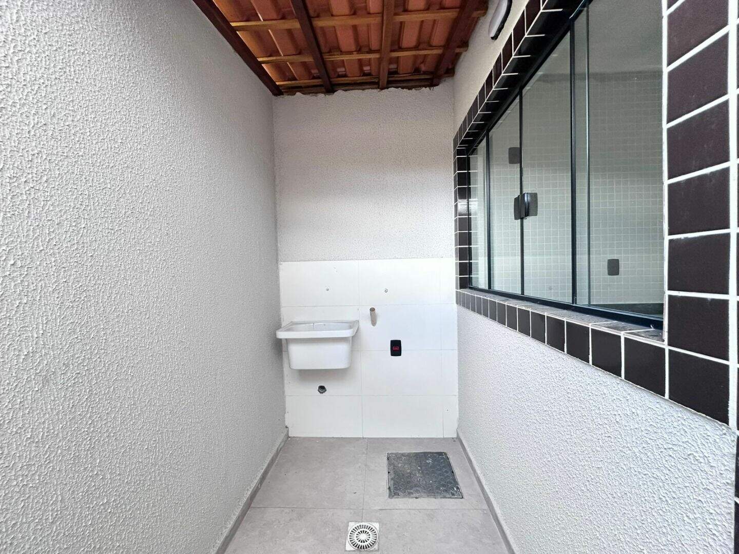 Sobrado à venda no Tude Bastos: 