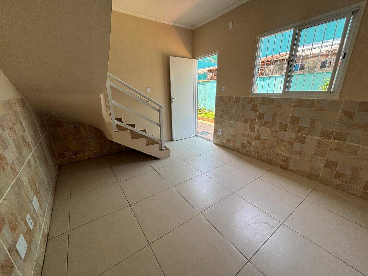 Sobrado à venda no Tude Bastos: 