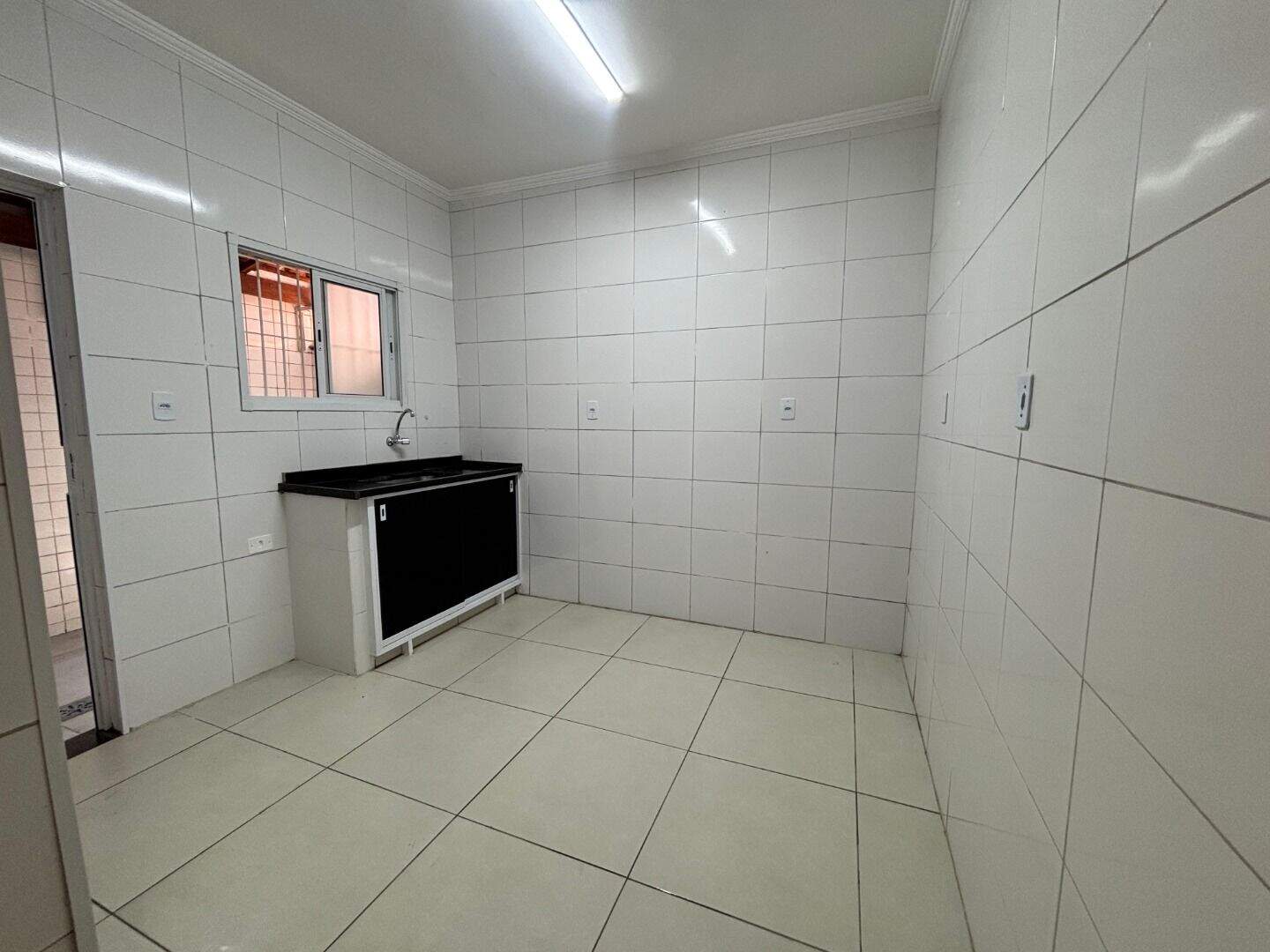 Sobrado à venda no Tude Bastos: 