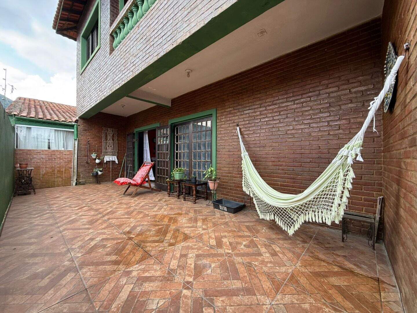 Sobrado à venda no Solemar: Térreo