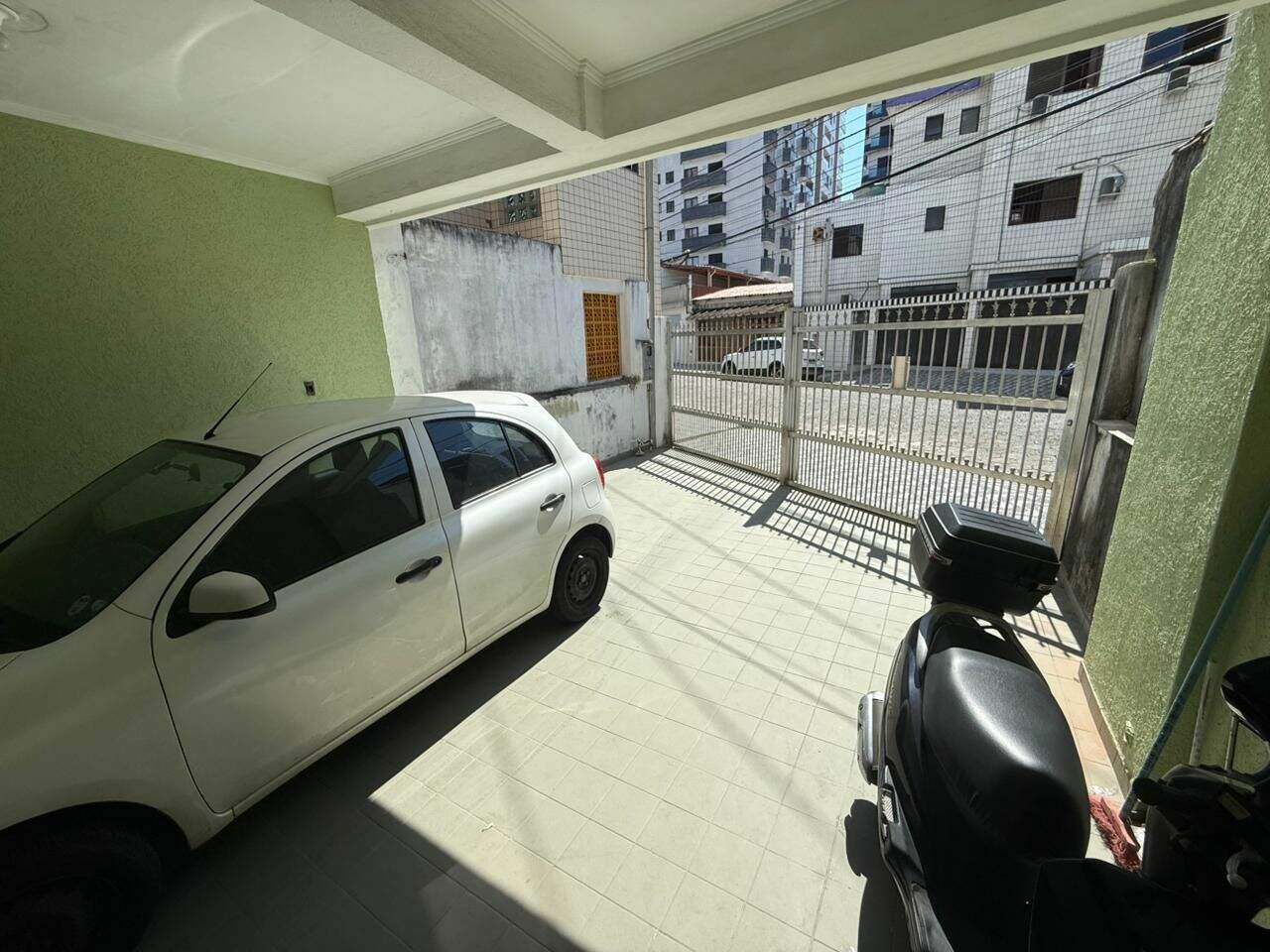 Sobrado à venda no Ocian: 