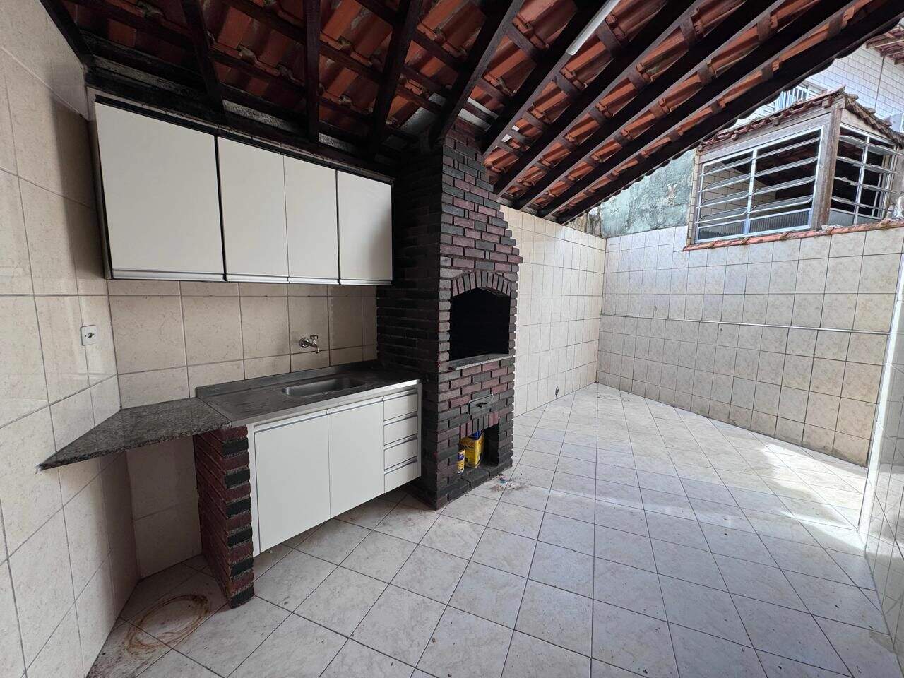 Sobrado à venda no Caiçara: 