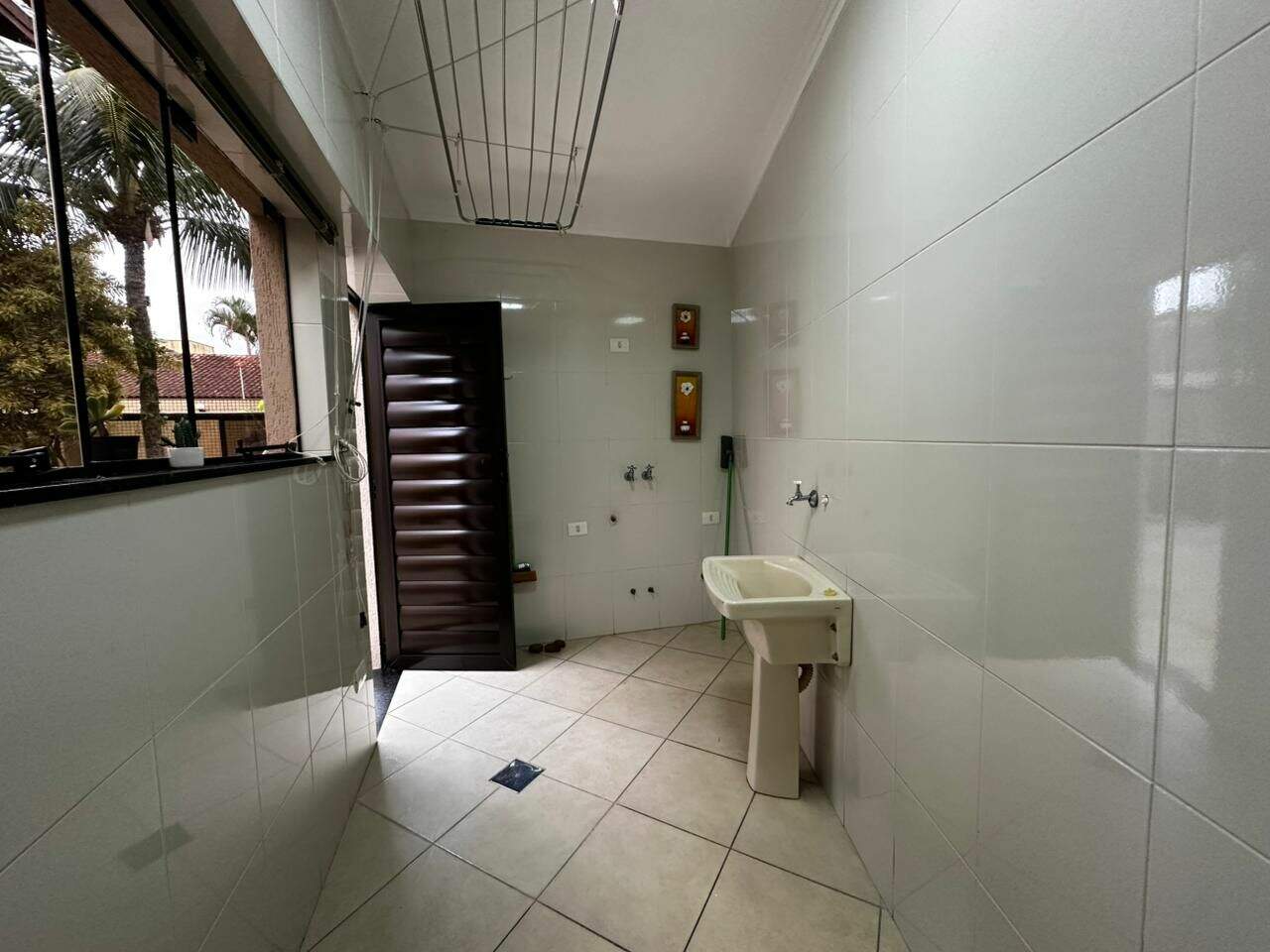 Sobrado à venda no Canto do Forte: 