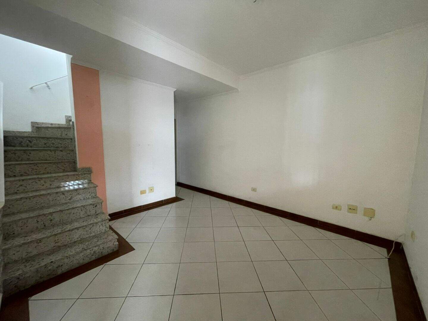Sobrado à venda no Guilhermina: 