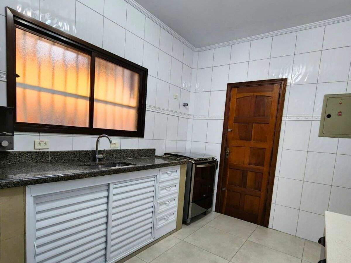 Sobrado à venda no Guilhermina: 