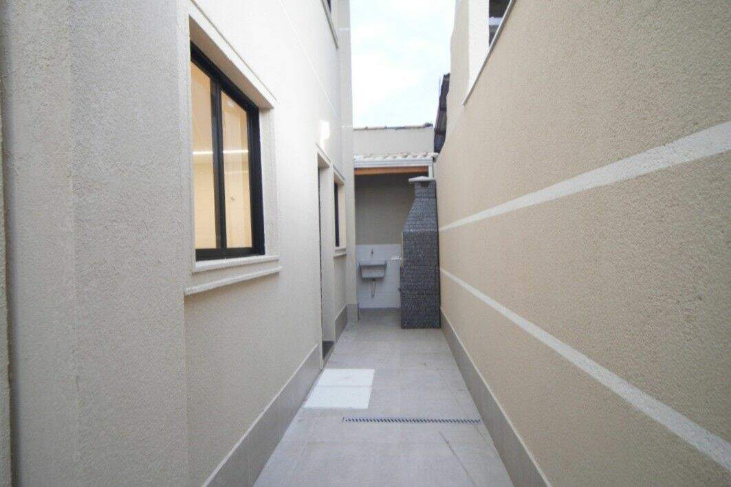 Sobrado à venda no Mirim: 
