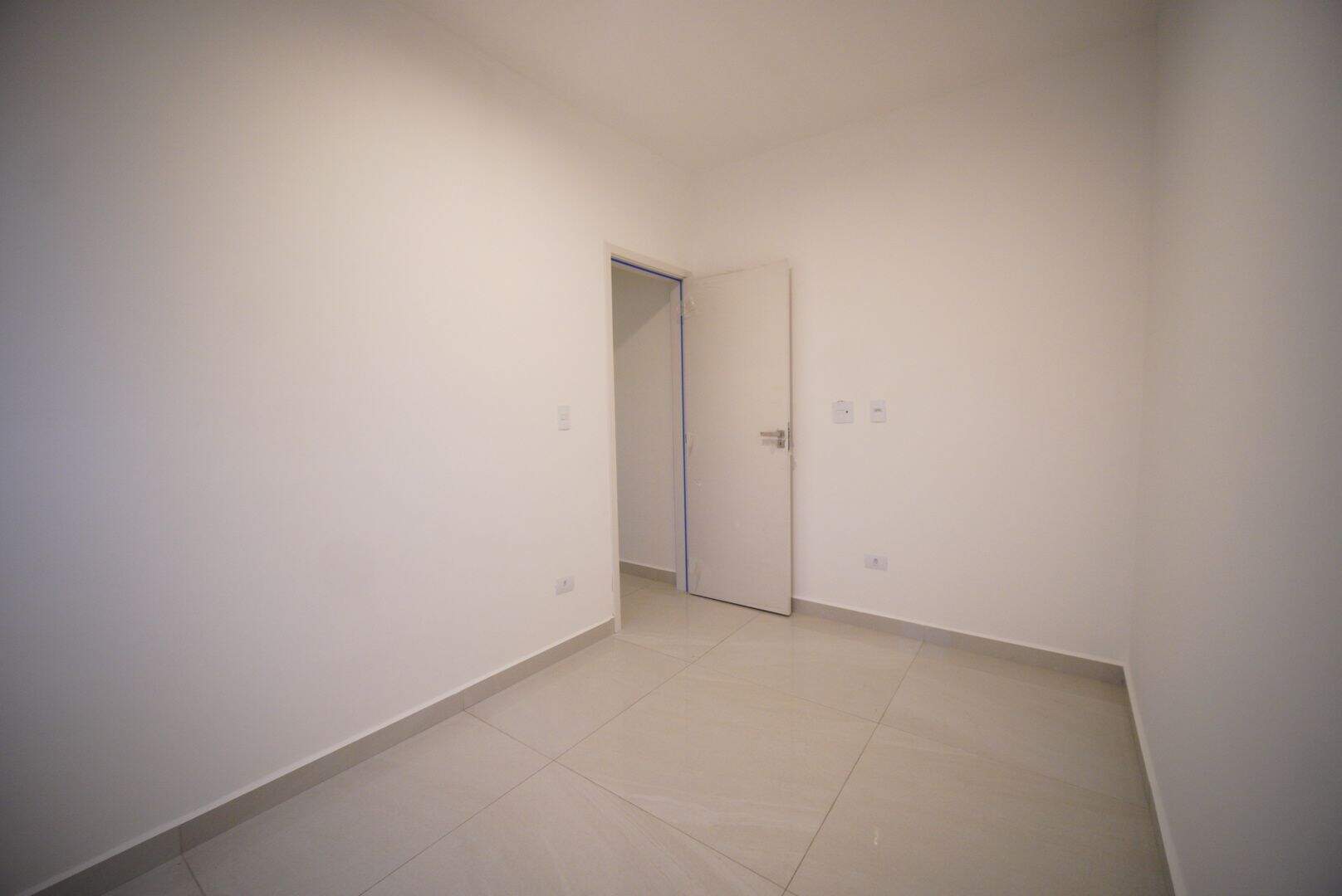 Sobrado à venda no Mirim: 