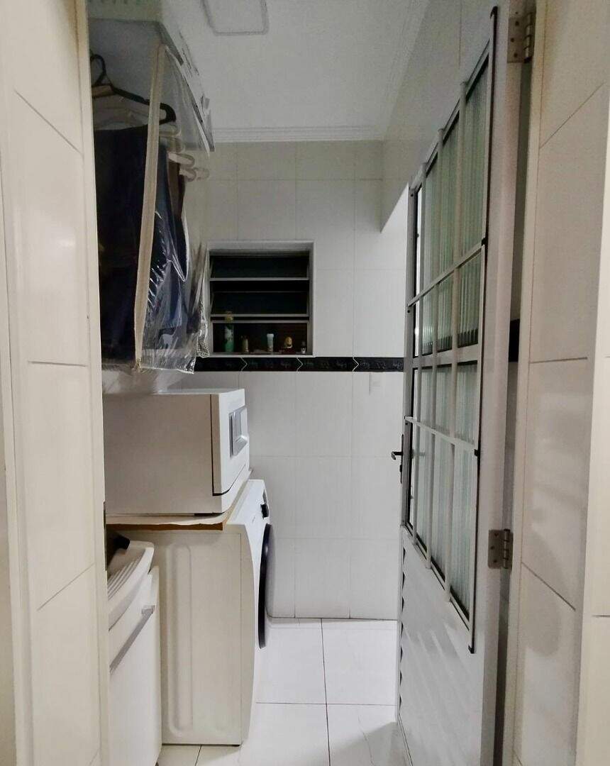 Sobrado à venda no Esplanada dos Barreiros: 