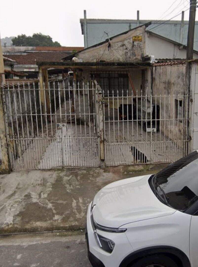 Terreno à venda no Canto do Forte: 