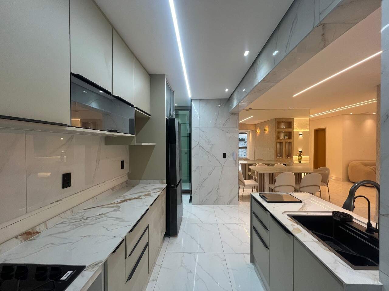 Apartamento à venda no Canto do Forte: 