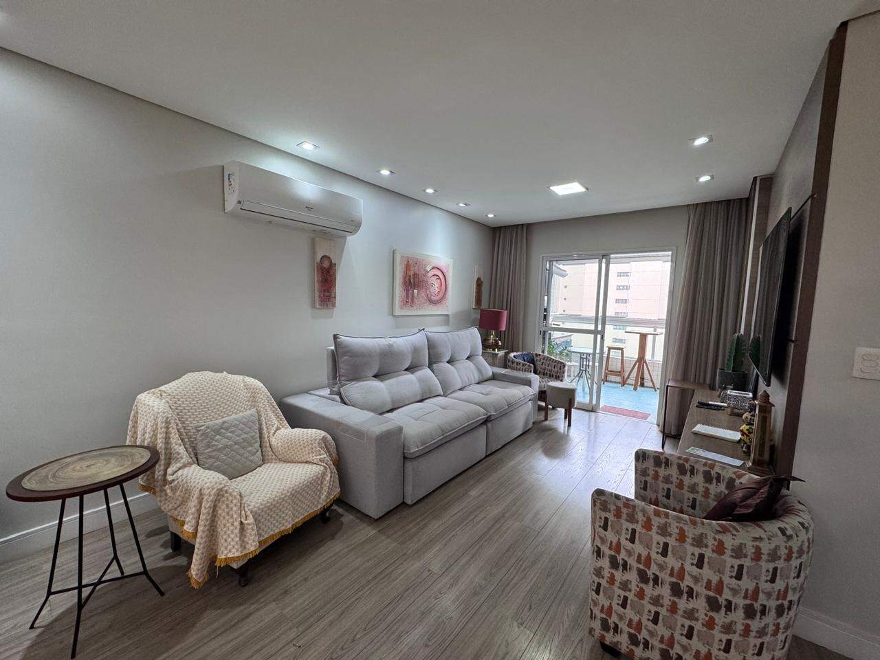 Apartamento à venda no Canto do Forte: 