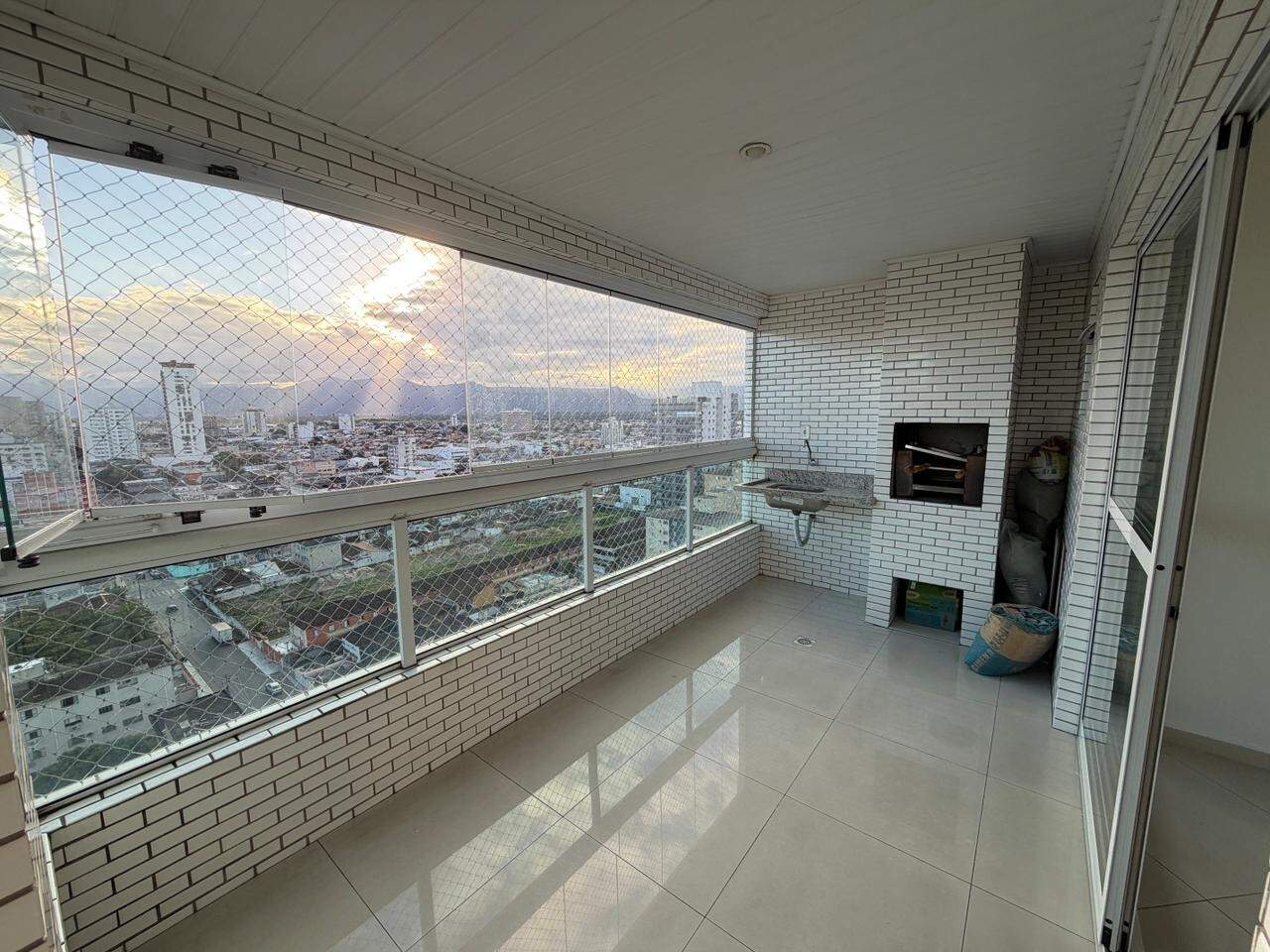 Apartamento à venda no Canto do Forte: 
