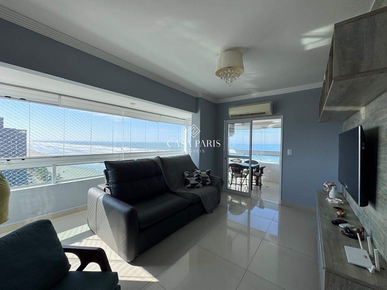 Apartamento à venda no Solemar: 