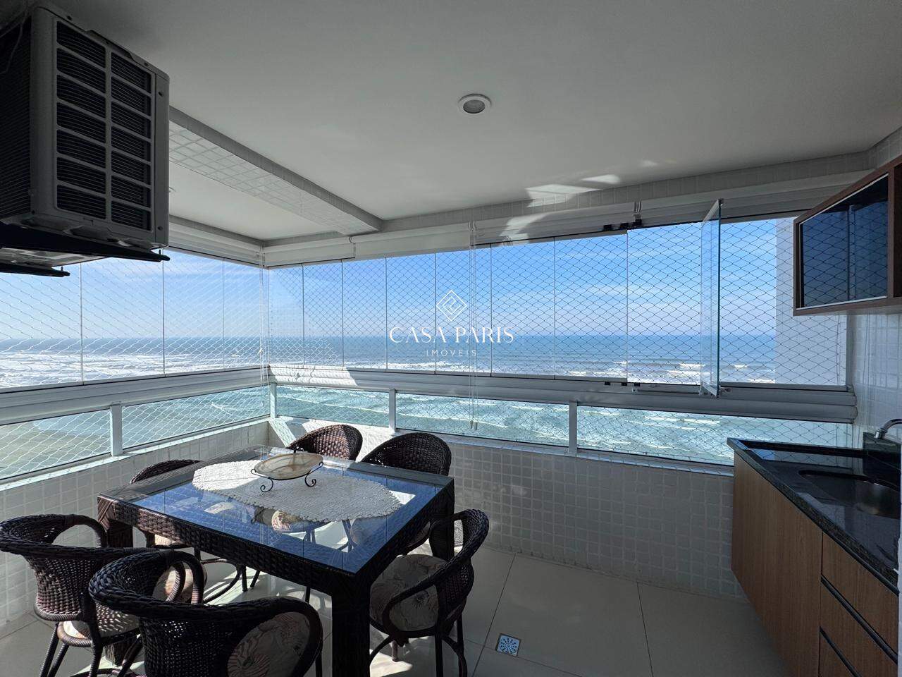 Apartamento à venda no Solemar: 