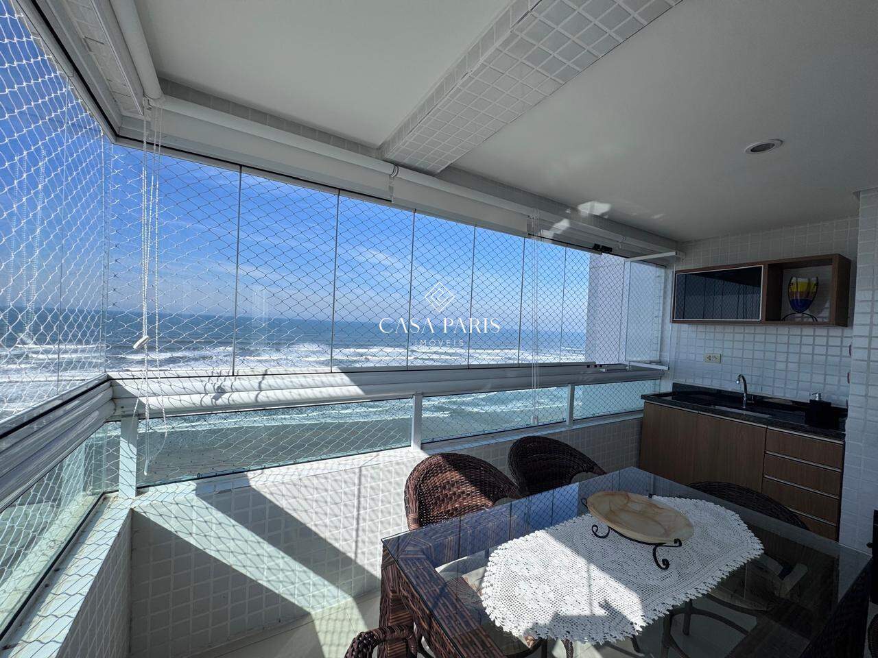 Apartamento à venda no Solemar: 