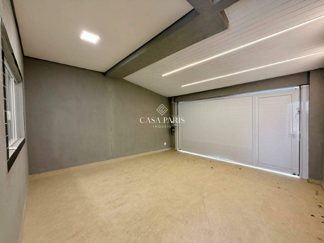 Sala à venda no Canto do Forte: 