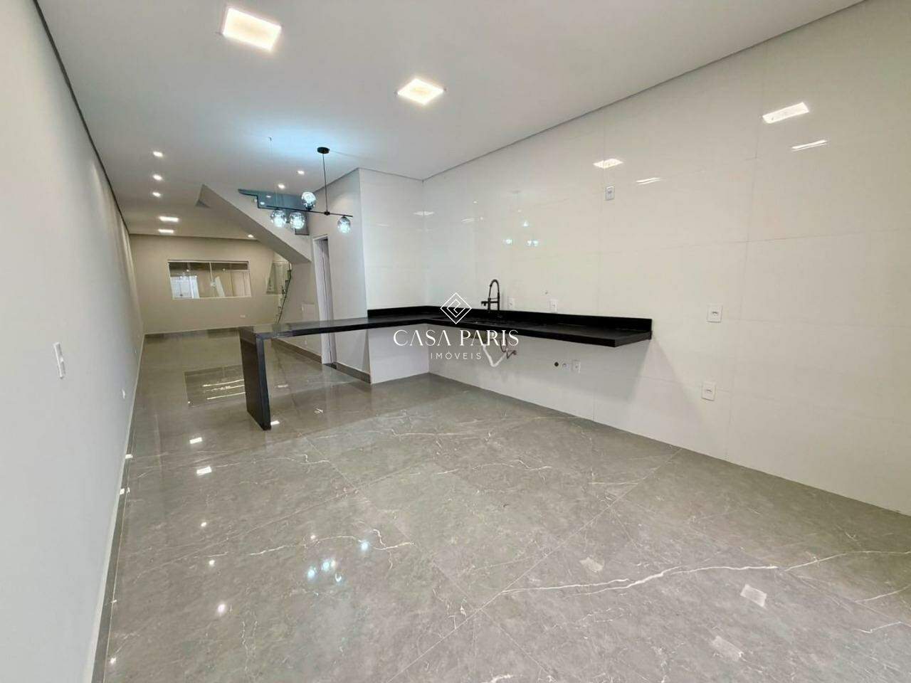 Sala à venda no Canto do Forte: 