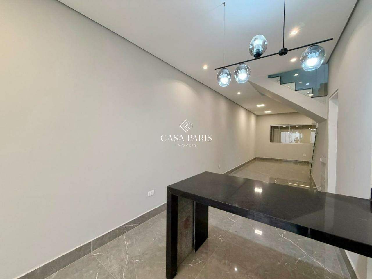 Sala à venda no Canto do Forte: 